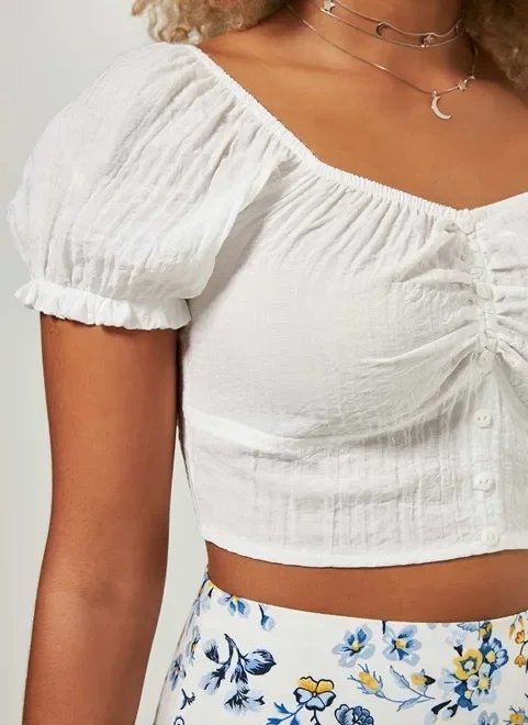 blusa cropped manga curta bufante off-white blusa cropped manga curta bufante off-white