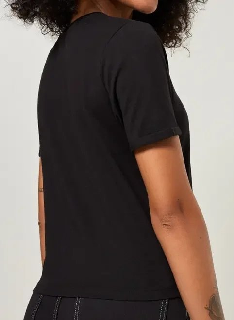 blusa de manga curta em algodão blusa de manga curta em algodão