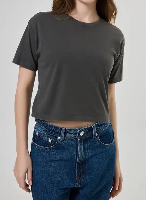 camiseta de manga curta estonada camiseta de manga curta estonada