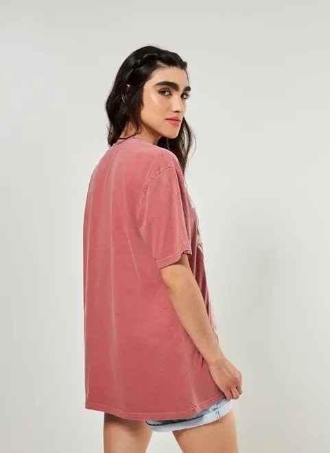 camiseta oversized com maxi estampa camiseta oversized com maxi estampa
