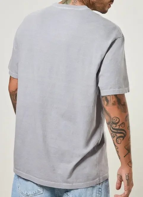 camiseta box cinza estonada com escrito camiseta box cinza estonada com escrito