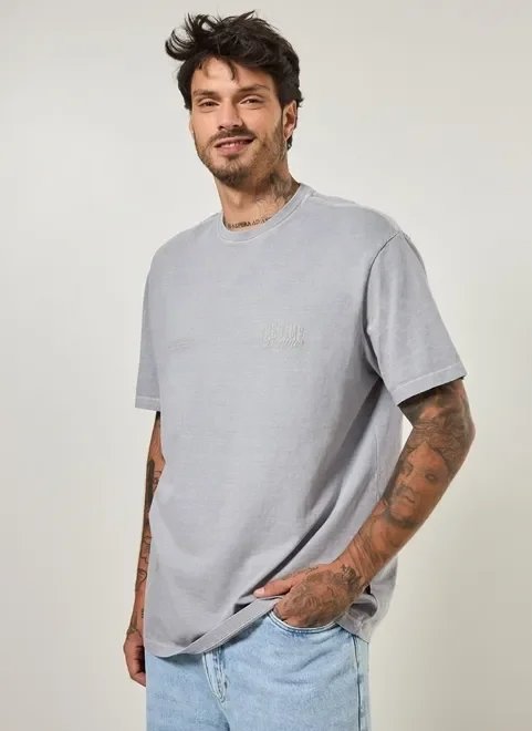 camiseta box cinza estonada com escrito camiseta box cinza estonada com escrito