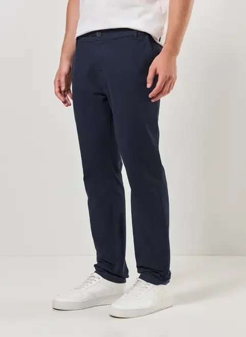 calça chino slim em sarja azul marinho calça chino slim em sarja azul marinho