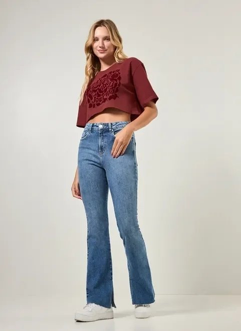 camiseta cropped vinho com veludo camiseta cropped vinho com veludo