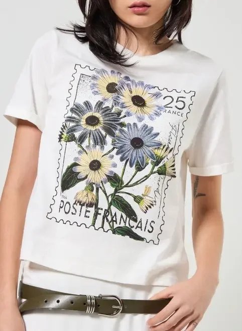 camiseta off-white com selo de flores camiseta off-white com selo de flores