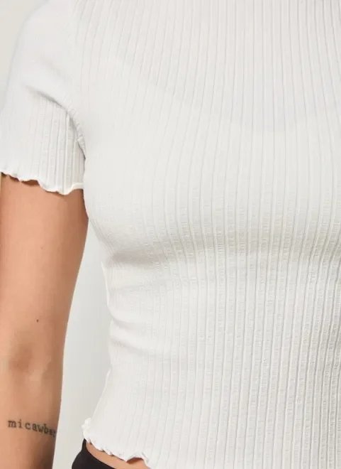 blusa mini tee em ribana com golinha blusa mini tee em ribana com golinha