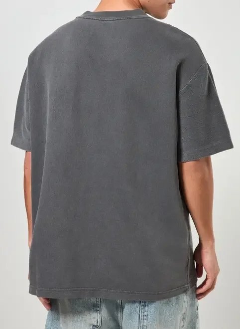 camiseta box em moletinho estonado costuras camiseta box em moletinho estonado costuras