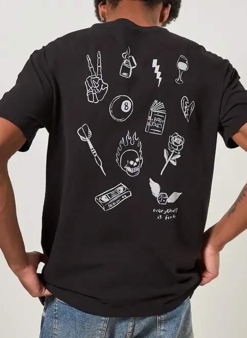 camiseta box preta com flash tattoos camiseta box preta com flash tattoos