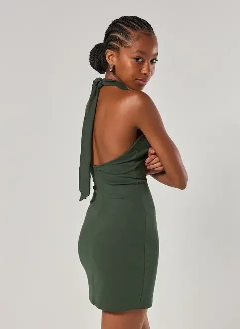 vestido curto com amarração vestido curto com amarração