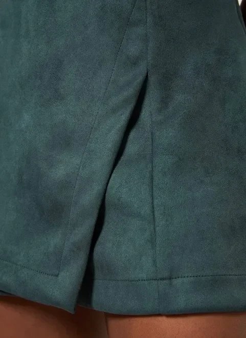 short saia assimétrico em suede short saia assimétrico em suede