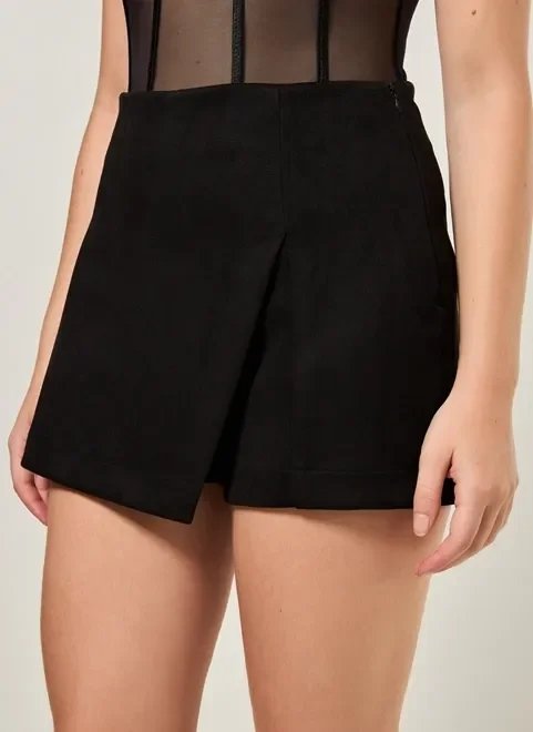 short saia assimétrico em suede short saia assimétrico em suede