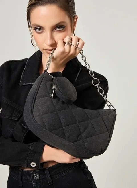 bolsa jeans preta com corrente bolsa jeans preta com corrente