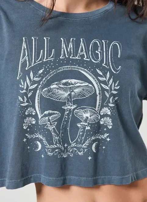 camiseta cropped marinho all magic camiseta cropped marinho all magic