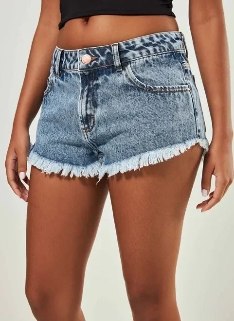short jeans desfiado de cintura baixa short jeans desfiado de cintura baixa