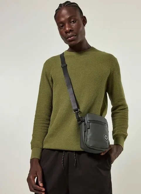 bolsa shoulder bag em poliuretano verde militar bolsa shoulder bag em poliuretano verde militar