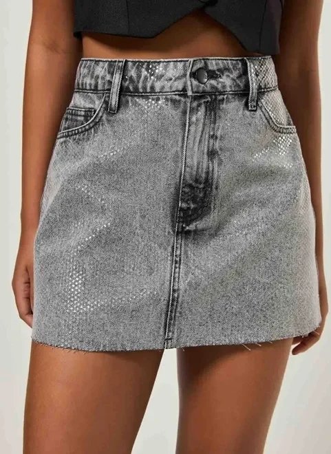 saia jeans estonada com brilho molhado saia jeans estonada com brilho molhado