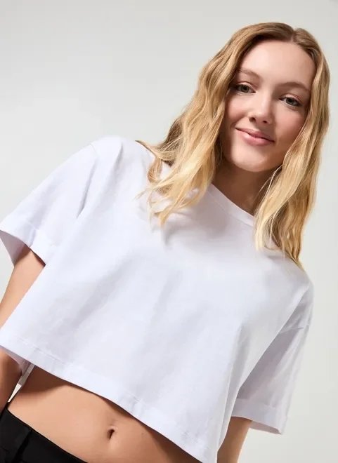 camiseta cropped de manga curta camiseta cropped de manga curta