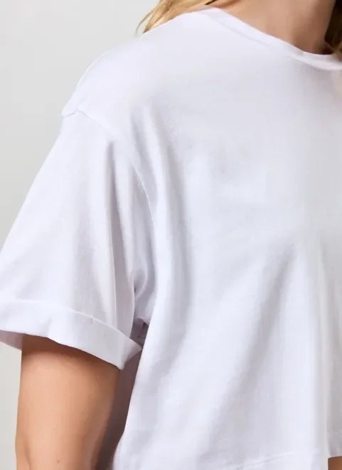 camiseta cropped de manga curta camiseta cropped de manga curta