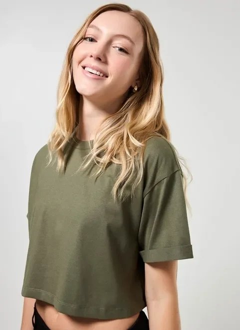 camiseta cropped de manga curta camiseta cropped de manga curta