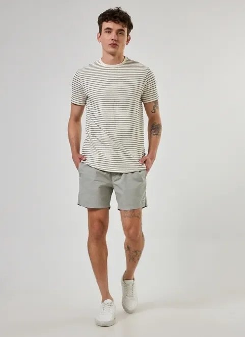 bermuda short em sarja verde seco bermuda short em sarja verde seco