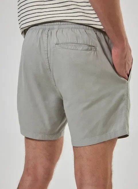 bermuda short em sarja verde seco bermuda short em sarja verde seco