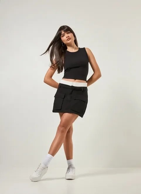 saia cargo em sarja preta cós duplo saia cargo em sarja preta cós duplo