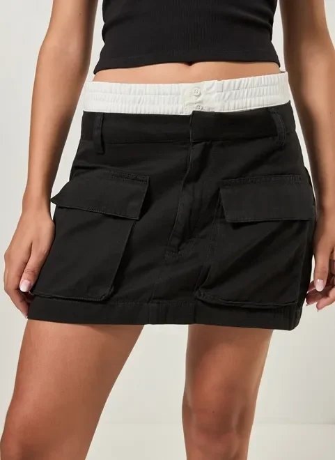 saia cargo em sarja preta cós duplo saia cargo em sarja preta cós duplo