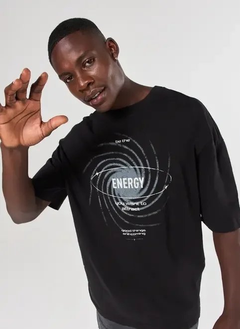 camiseta oversized preta estampa energy camiseta oversized preta estampa energy