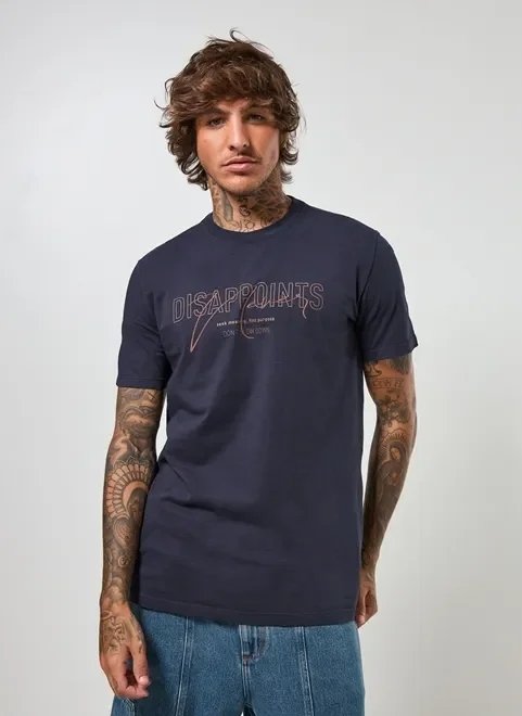 camiseta azul marinho com escrito camiseta azul marinho com escrito