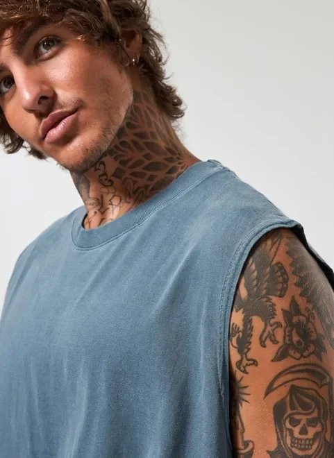 regata box em malha azul estonada regata box em malha azul estonada