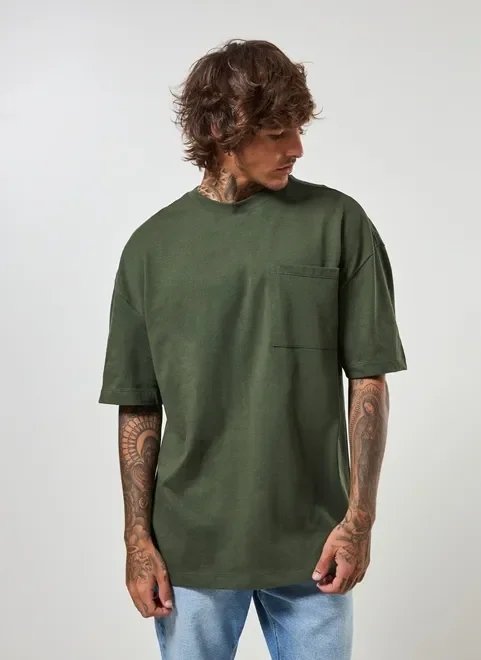 camiseta oversized malhão com bolso camiseta oversized malhão com bolso