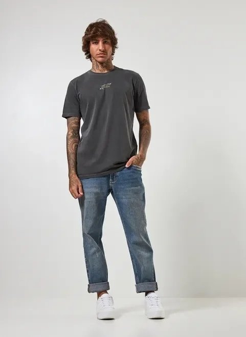 camiseta preta estonada frase pequena camiseta preta estonada frase pequena