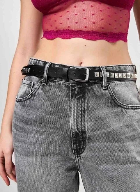 cinto preto com tachas quadradas cinto preto com tachas quadradas