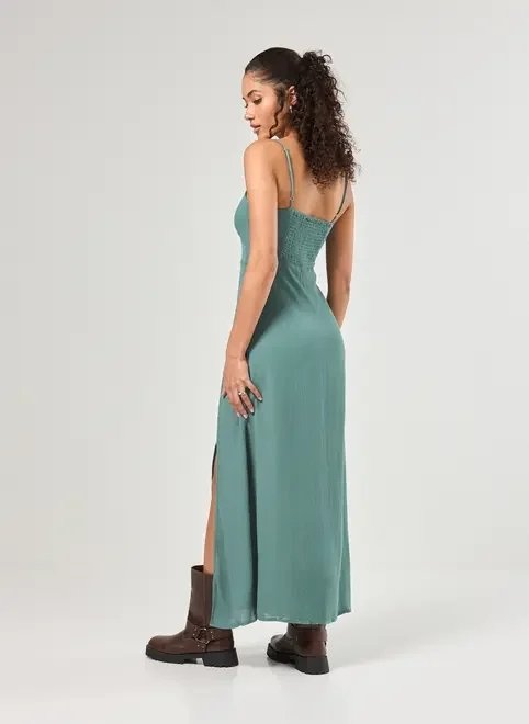 vestido midi com fenda e alcinhas vestido midi com fenda e alcinhas