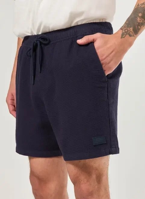 bermuda de tecido texturizado bermuda de tecido texturizado