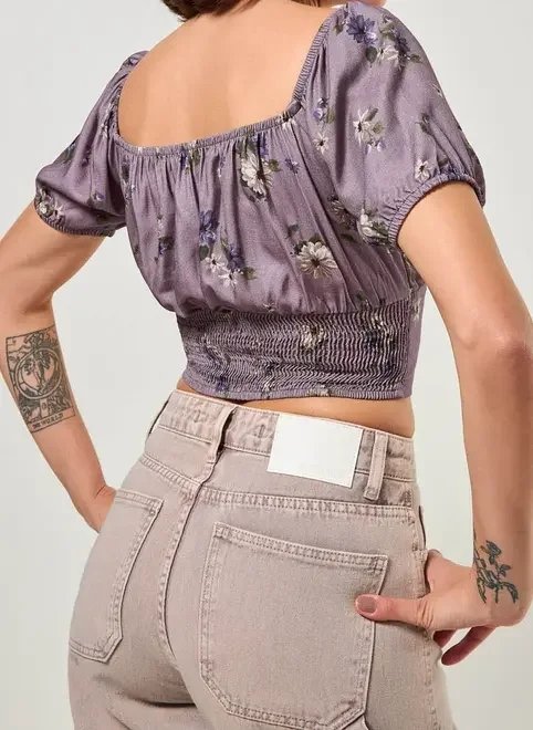 cropped romântico roxo com flores cropped romântico roxo com flores