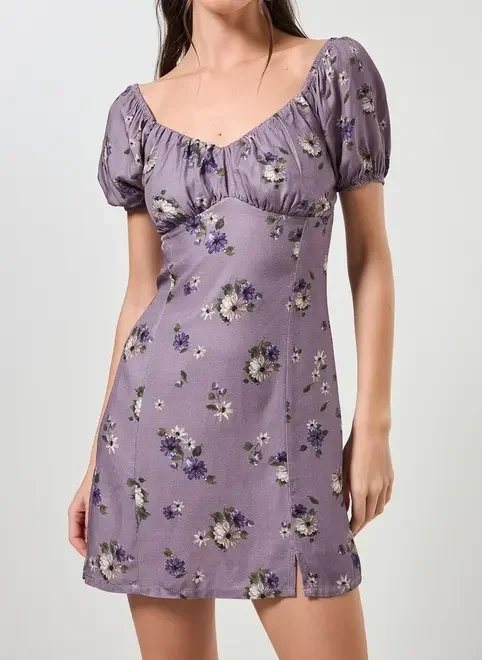 vestido romântico roxo com flores vestido romântico roxo com flores