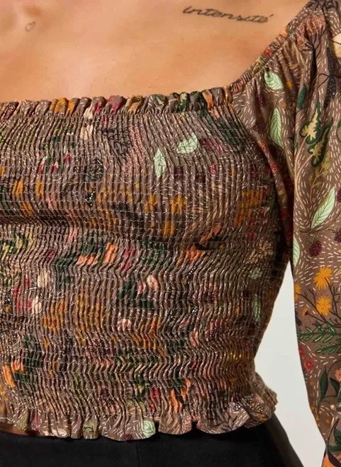 blusa manga longa lastex marrom estampada blusa manga longa lastex marrom estampada