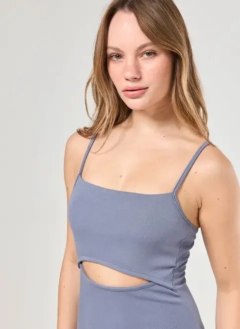 vestido tubinho midi com abertura vestido tubinho midi com abertura