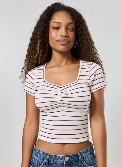 blusa mini tee listrada com franzido blusa mini tee listrada com franzido