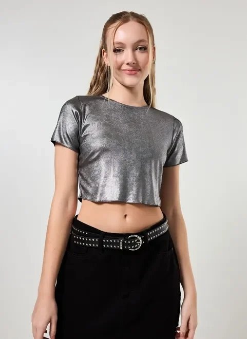 blusa cropped em malha prateada blusa cropped em malha prateada