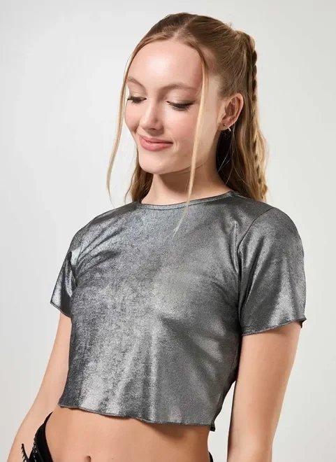 blusa cropped em malha prateada blusa cropped em malha prateada