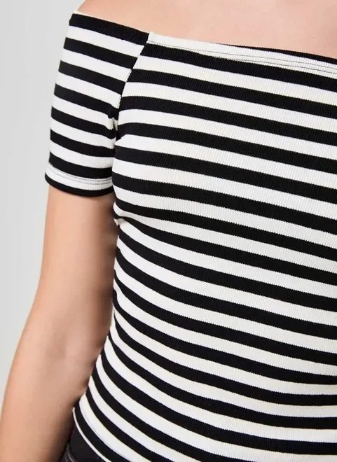 blusa ombro a ombro listrada blusa ombro a ombro listrada