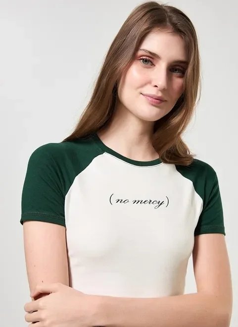 blusa mini tee raglan off com verde blusa mini tee raglan off com verde