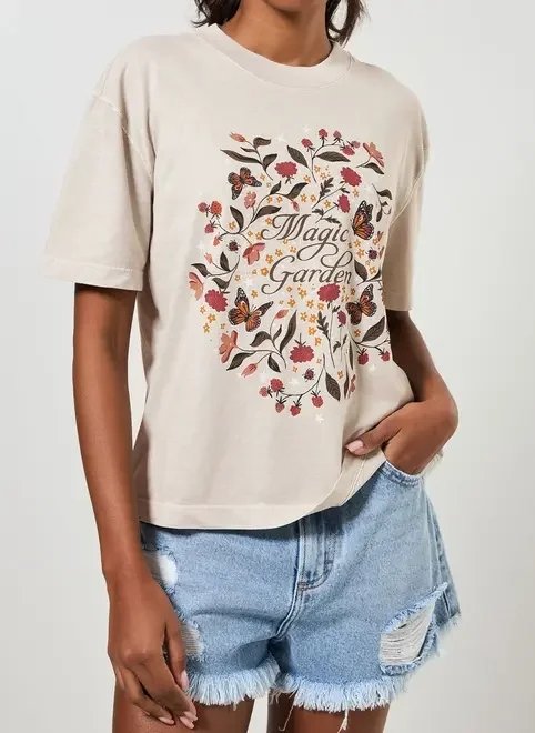 camiseta estonada jardim borboletas camiseta estonada jardim borboletas