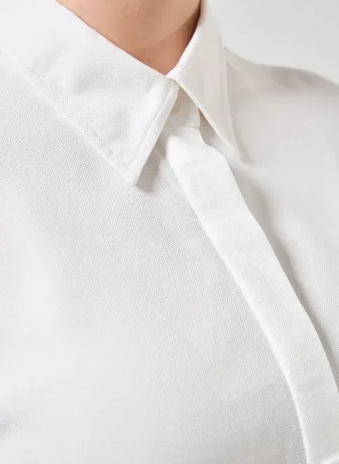 camisa cropped off-white ampla camisa cropped off-white ampla