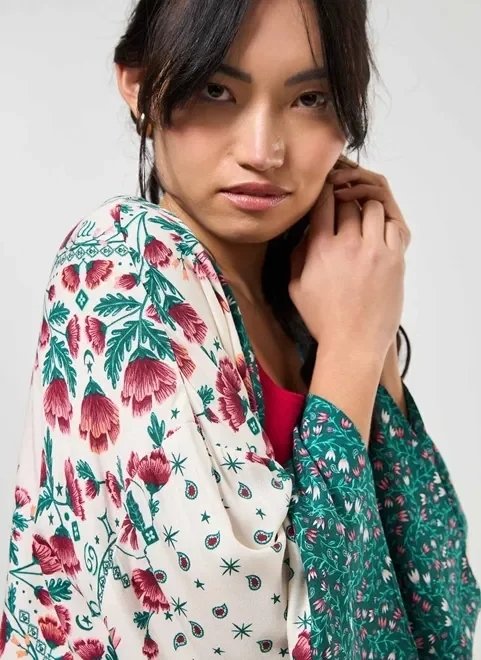 kimono fluído mix de estampas kimono fluído mix de estampas