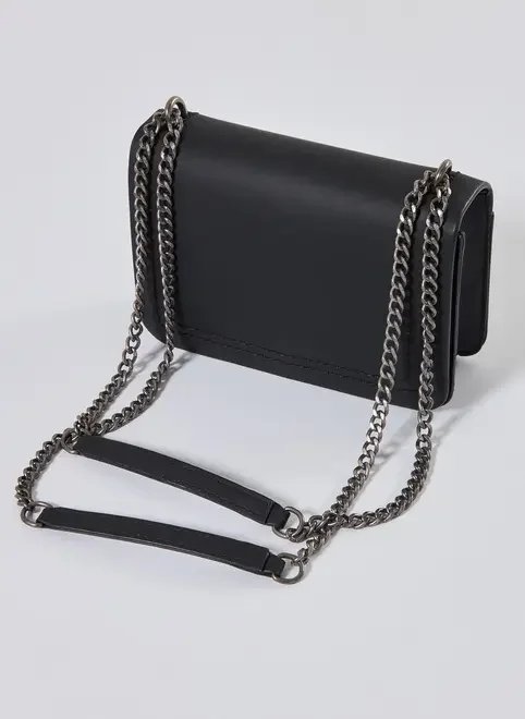 bolsa preta poliuretano com correntes bolsa preta poliuretano com correntes