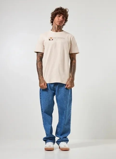 camiseta areia com escrito e pôr do sol camiseta areia com escrito e pôr do sol