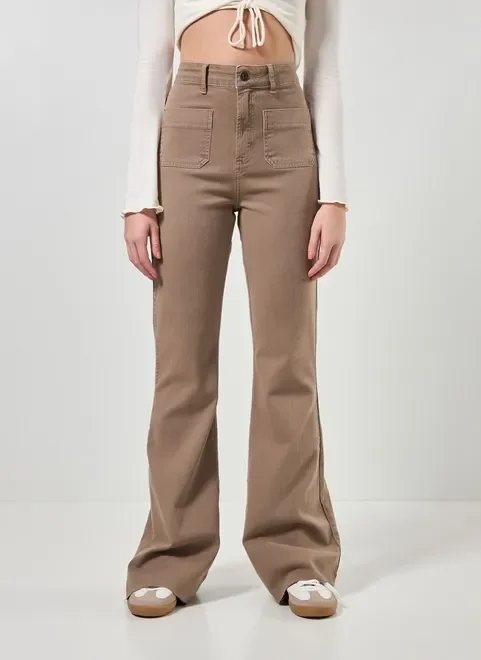 calça flare sarja com bolsos calça flare sarja com bolsos